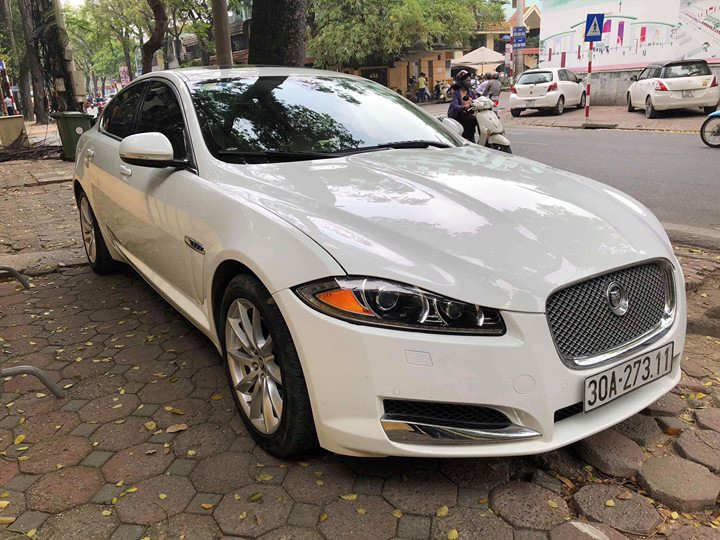 Lốp xe   Jaguar XF