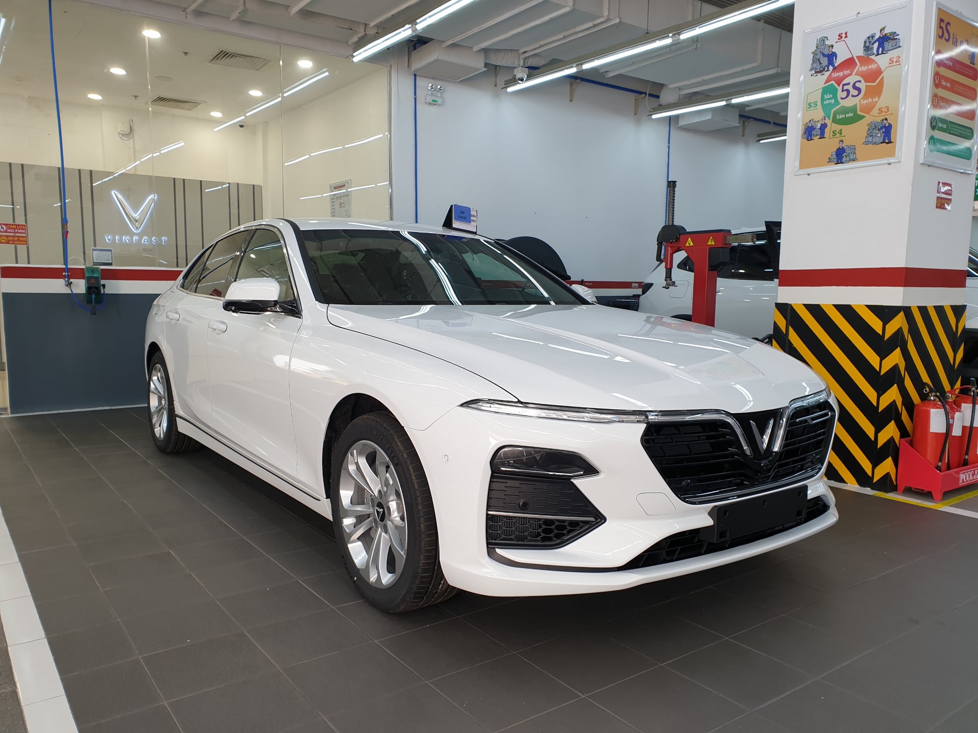 Ắc quy xe Vinfast Lux A2.0