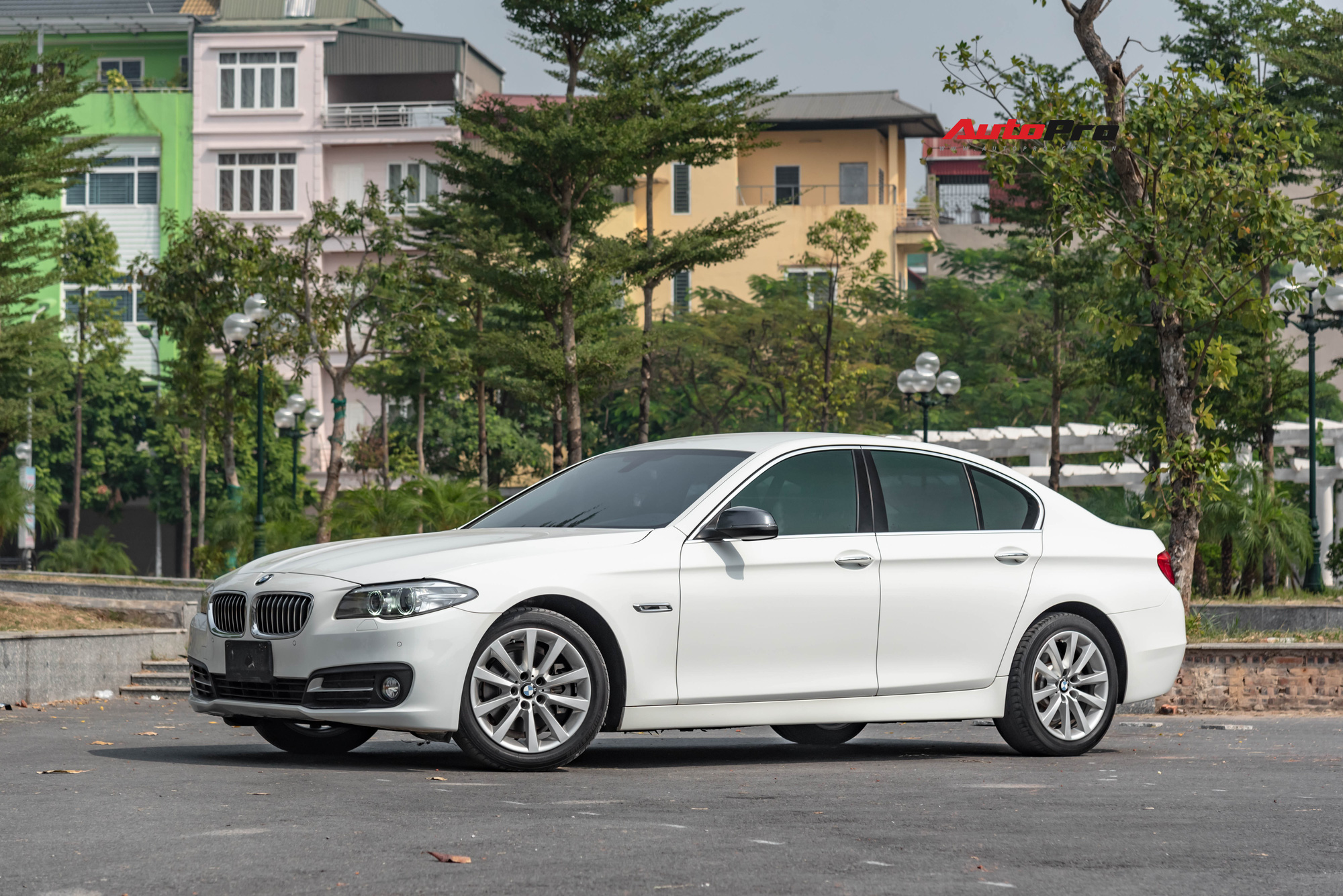 Lốp xe BMW 520i 