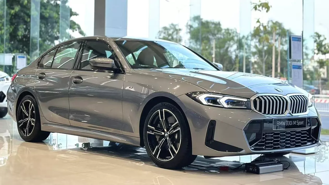 ẮC QUY BMW 330i 