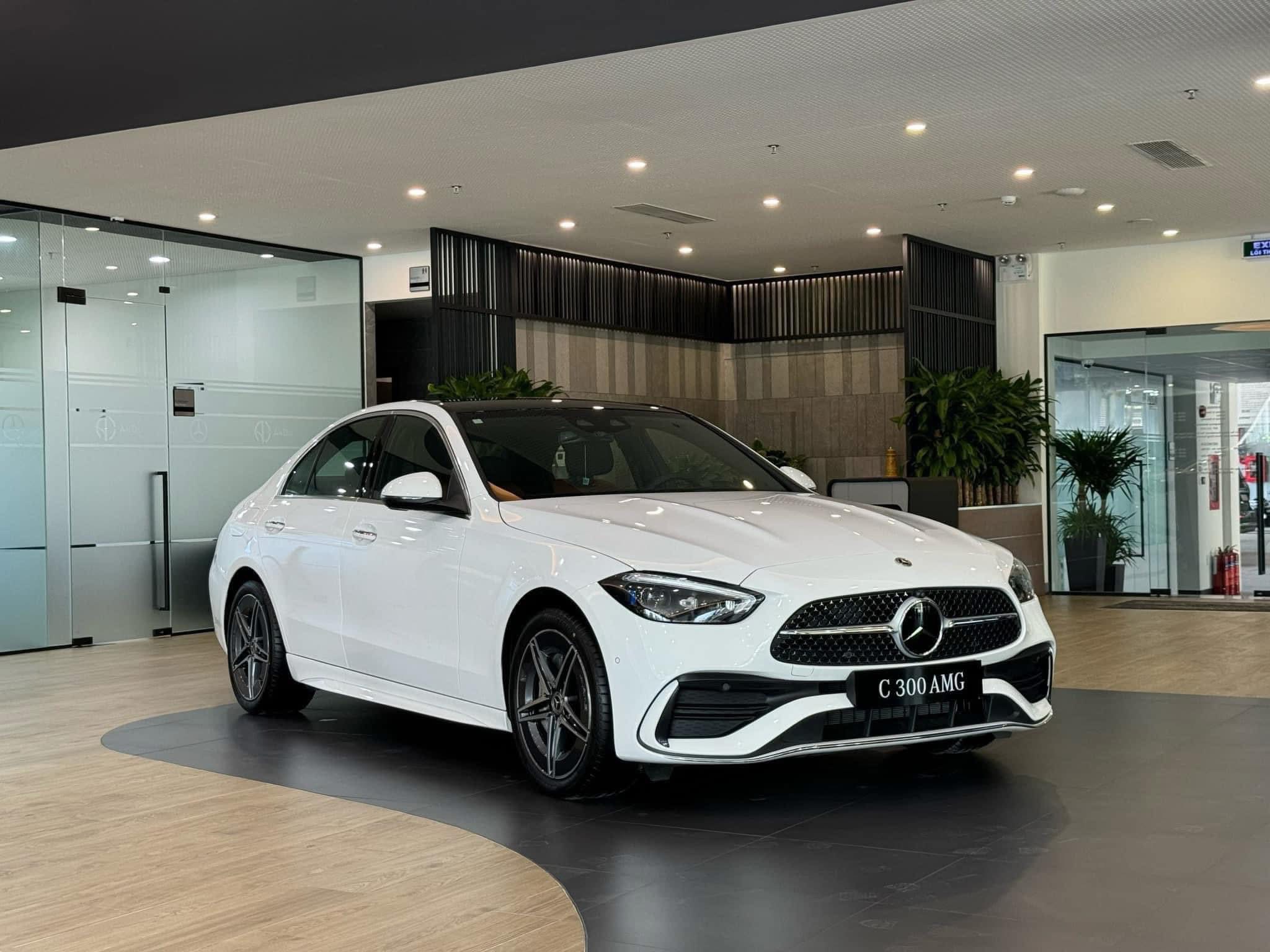 ẮC QUY MERCEDES-BENZ C300 