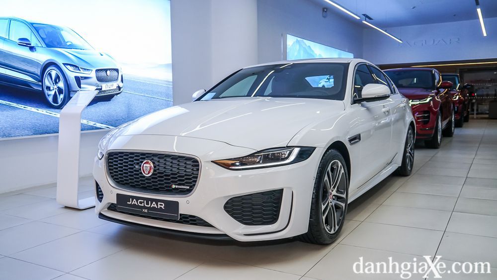 Ắc quy Jaguar XE